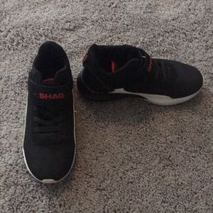 Girls Shaq basketball shoes. Size 3.5.